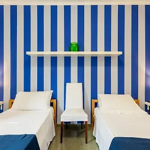 https://ferrari-wifi-flexyrent-apartment.italymilanhotels.net
